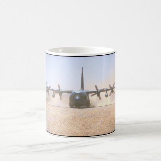 C-130 Herkules Transport_Military Flugzeuge Kaffeetasse (Mittel)