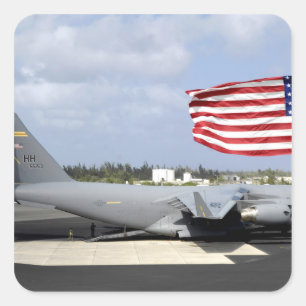 C-17 Globemaster III sitzt auf dem Fluglinien Quadratischer Aufkleber