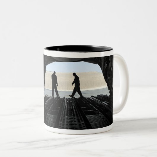 C-17A Globemaster III Zweifarbige Tasse (VorderseiteRechts)