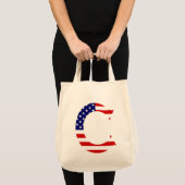 C Monogram überlagert sich auf US Flag Gtcnt Tragetasche (Vorderseite (Produkt))