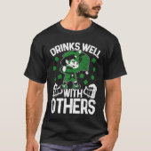 C St Patrick's Day Drinks Well With Others Irish T-Shirt (Vorderseite)