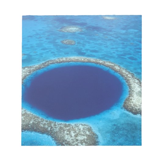 CA, Belize. Luftbild des Blauen Lochs (Durchmesser Notizblock (Vorderseite)