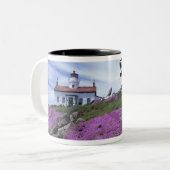 CA, Crescent City, Battery Point Leuchtturm mit Zweifarbige Tasse (Vorderseite Links)