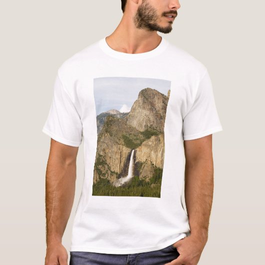 CA, Yosemite NP, Bridalveil Falls T-Shirt (Vorderseite)