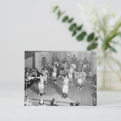 Cabaret Dancers, 1941 Postkarte (Stehend Vorderseite)