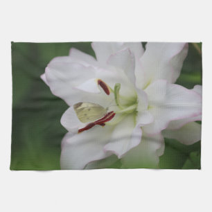 Cabbage White Butterfly auf Lily Blume Foto Geschirrtuch