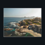 CABO SAN LUCAS, MEXIKO POSTKARTE<br><div class="desc">Cabo San Lucas, eine Resort-Stadt an der Südspitze der mexikanischen Halbinsel Baja California, ist bekannt für seine Strände, Wassersportaktivitäten und das Nachtleben. Der Playa El Médano ist der Hauptstrand von Cabo, mit Restaurants und zahlreichen Bars im Freien. Der Jachthafen ist das Wahrzeichen von Land's End, das Gelände von Playa del...</div>