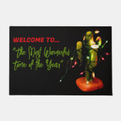 Cactus Candle Wrapped in Christmas Lights Fußmatte (Vorderseite)