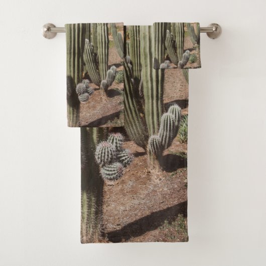 Cactus Oasis #1 #wall #decor #art Badhandtuch Set (Insitu)