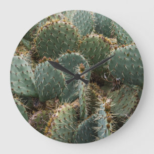 Cactus pattern: trendy Opuntia ficus-indica. Große Wanduhr