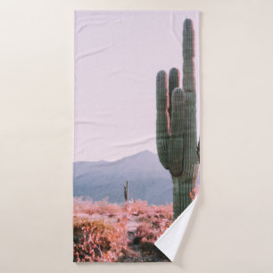 CACTUS-PFLANZE NEBEN ORANGE LEAFTER PFLANZE BADEHANDTUCH