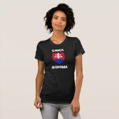 Cadca, Slowakei mit Wappen T-Shirt (Vorne ganz)