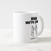 Caddyshack | Während wir jung sind! Jumbo-Tasse (Vorderseite Rechts)