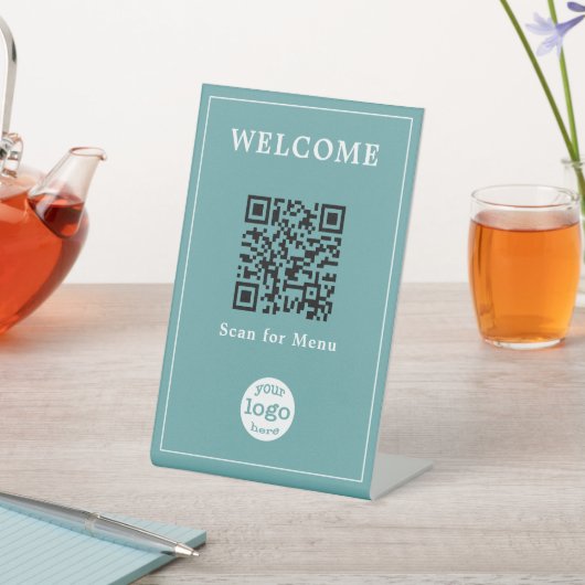 Cadet Blue Restaurant Bar Café Menü QR-Logo Sockelschild (In SItu)