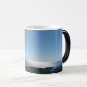 Cadillac-Berg schwarz/Weiß 11-Unze-verwandelnde Verwandlungstasse (VorderseiteRechts)