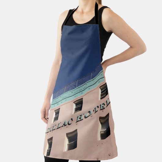 CADILLAC HOTEL GEBÄUDE SCHÜRZE (InSitu)