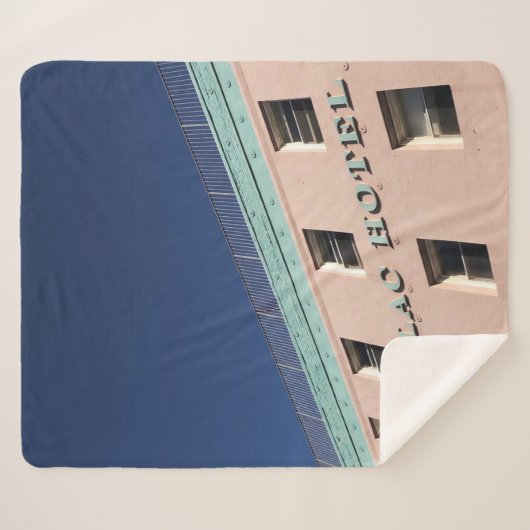 CADILLAC HOTEL GEBÄUDE SHERPADECKE (Vorderseite (Horizontal))