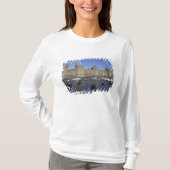 Caernarfon Castle, Gwynedd, Wales (RF) T-Shirt (Vorderseite)