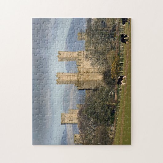 Caernarfon Castle in Wales Puzzle (Vertikal)