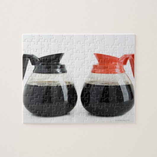 Caf. und Decaf. Kaffeeköpfe auf Weiß. Puzzle (Horizontal)