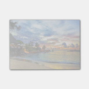Café auf tropischem Strand am Sonnenuntergang Post-it Klebezettel