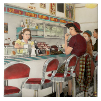 Café - der lokale Treffpunkt 1941 Fliese
