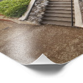 Café im Freien entlang Fluss Walk und Brücke über  Fotodruck (Ecke)