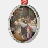 Cafe - Temptationen 1915 Silbernes Ornament (Links)