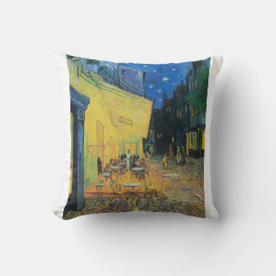 Cafe Terrace an Night 1888 von Vincent van Gogh Kissen