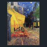 Café Terrace at Night by Vincent van Gogh Notizblock<br><div class="desc">Das Cafe Terrace on the Place du Forum by Vincent van Gogh ist ein Vintages Post-Impressionismus architektonisches Stadtbild. Von außen hat man einen Blick auf ein Restaurant mit Tischen, Stühlen, Kellnern und anderen Speisen. Eine schöne Nacht mit Sternen am Himmel in Arles, Frankreich. Über den Künstler: Vincent Willem van Gogh...</div>