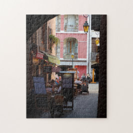 Cafés im Freien, Restaurants in der wunderlichen Puzzle