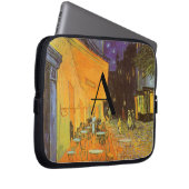 Caféterrasse am Nachtmonogramm Laptopschutzhülle (Vorne Rechts)