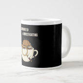 Caffeinated & Investigating | Cozy Mystery Coffee  Jumbo-Tasse (Vorderseite Rechts)