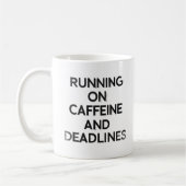 Caffeine & Deadlines Hustle Mug Kaffeetasse (Links)