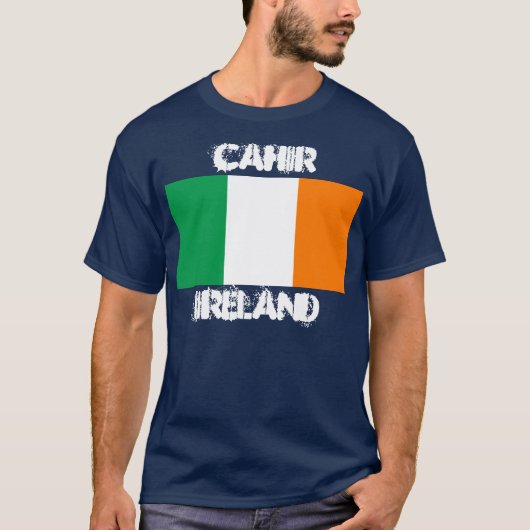 Cahir, Irland mit irischer Flagge T-Shirt (Vorderseite)