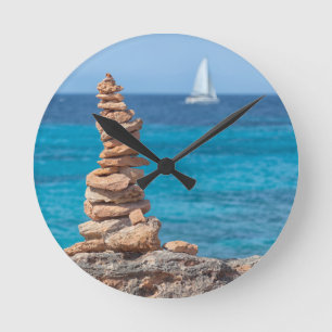 Cairn im Mittelmeer Runde Wanduhr