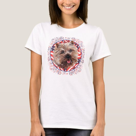Cairn Terrier American Flag Celebration T-Shirt (Vorderseite)