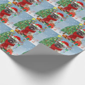 Cairn Terrier Dog in Snow mit Weihnachtsgeschenken Geschenkpapier (Ecke)