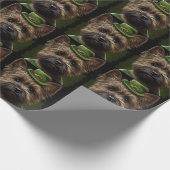 Cairn Terrier Hund in St. Patrick's Day Dress Geschenkpapier (Ecke)