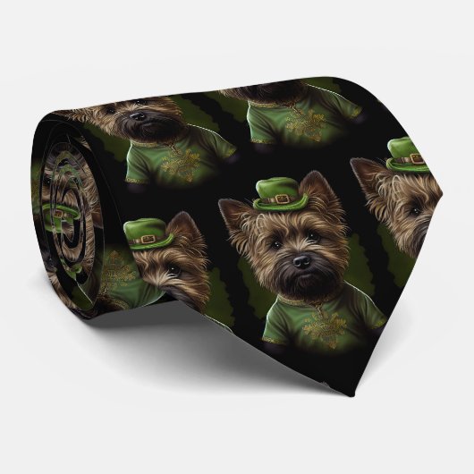 Cairn Terrier Hund in St. Patrick's Day Dress Krawatte (Gerollt)
