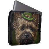 Cairn Terrier Hund in St. Patrick's Day Dress Laptopschutzhülle (Vorne Rechts)