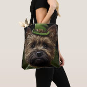 Cairn Terrier Hund in St. Patrick's Day Dress Tasche (Von Nahem)
