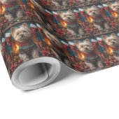 Cairn Terrier Hund mit Weihnachtsgeschenken Kamin Geschenkpapier (Rolleneckpunkt)