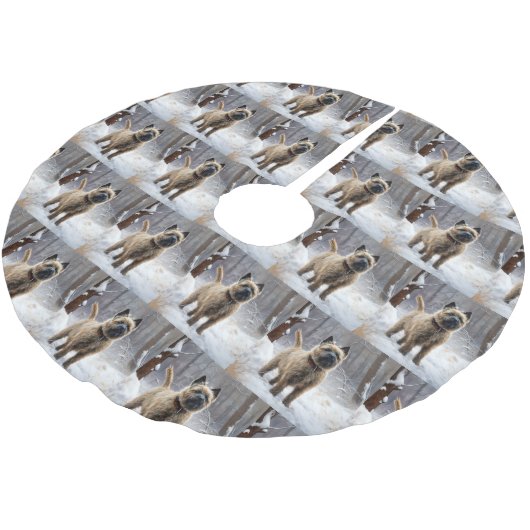 Cairn Terrier lässt es Weihnachten schnee Polyester Weihnachtsbaumdecke (Schrägansicht)