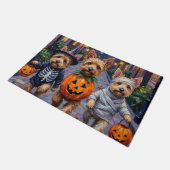 Cairn Terrier Trick-oder-Treating Halloween-Kostüm Fußmatte (Schrägansicht)