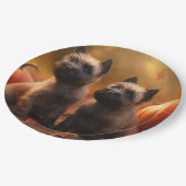 Cairn Terrier Welpe Herbst Kürbis Pappteller (Schrägansicht)