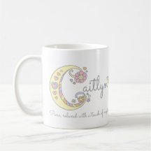 Caitlyn-Buchstabe C, d. h. Monogramm-Tasse
