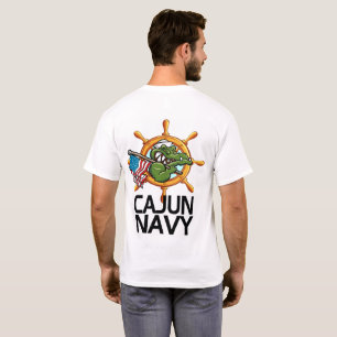 Cajun Navy Design auf der Vordertasche und auf der T-Shirt