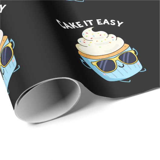 Cake It Easy Funny Cupcake Pub Dark BG Geschenkpapier (Rolleneckpunkt)