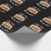 Cake Puns Bake Me Lächeln Funny Food Puff Dark BG Geschenkpapier (Ecke)